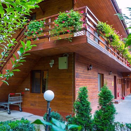 Pensiunea Casa Verde Bucuresti Exterior photo